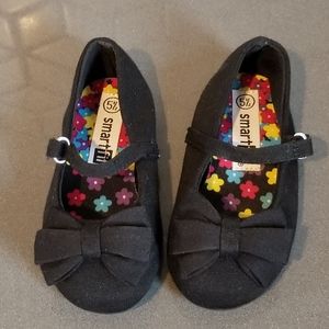 Smart fit toddler shoes